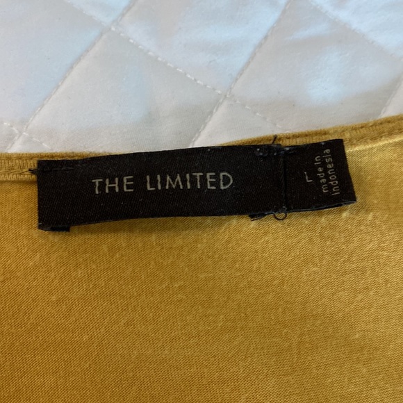 The limited shirt, this shirt is a yellow in coloration and is a Large size. - Picture 3 of 4